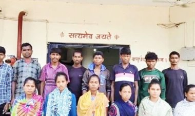 मुठभेड़ के बाद लौटते वक्त 14 इनामी नक्सलियों को जवानों ने पकड़ा