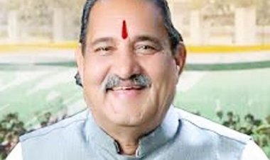 पूर्व विधायक धनेन्द्र साहू ने मोदी नाम की सुनामी पर कसा तंज