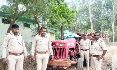 साल लकड़ी जब्त, ट्रैक्टर से हो रहा था परिवहन