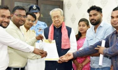 राज्यपाल से छत्तीसगढ़ी भाषा छात्र विकास समिति के सदस्यों ने की मुलाकात