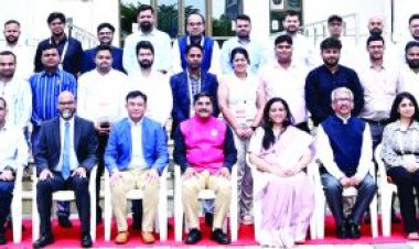 अदानी समूह से 37 आईआईएम रायपुर विद्यार्थियों को सघन व्यापार प्रशिक्षण