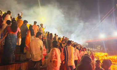 छत्तीसगढ़-रायपुर में रक्षाबंधन पर महादेवघाट में उमड़ा जनसैलाब, खारुन गंगा मैया की हुई महाआरती