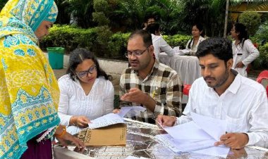 भोपाल के हमीदिया हॉस्पिटल में जूनियर डॉक्टर्स की OPD:रक्तदान शिविर भी लगाया; कोलकाता में ट्रेनी डॉक्टर की हत्या का विरोध