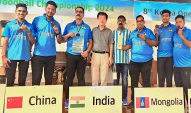 नदी के किनारे की वुडबॉल की प्रैक्टिस, दक्षिण कोरिया में जीता कांस्य पदक, गरियाबंद कलेक्टर दीपक अग्रवाल की कप्तानी में टीम ने किया शानदार प्रदर्शन