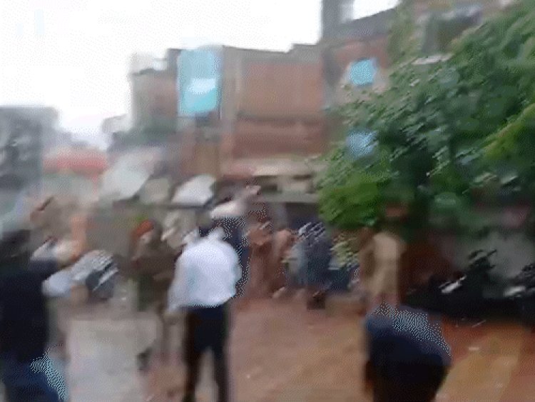 छतरपुर पत्थरबाजी का मुख्य आरोपी शहजाद गिरफ्तार:कोर्ट में सरेंडर करने जा रहा था; पुलिस ने घेराबंदी कर कोर्ट के सामने दबोचा