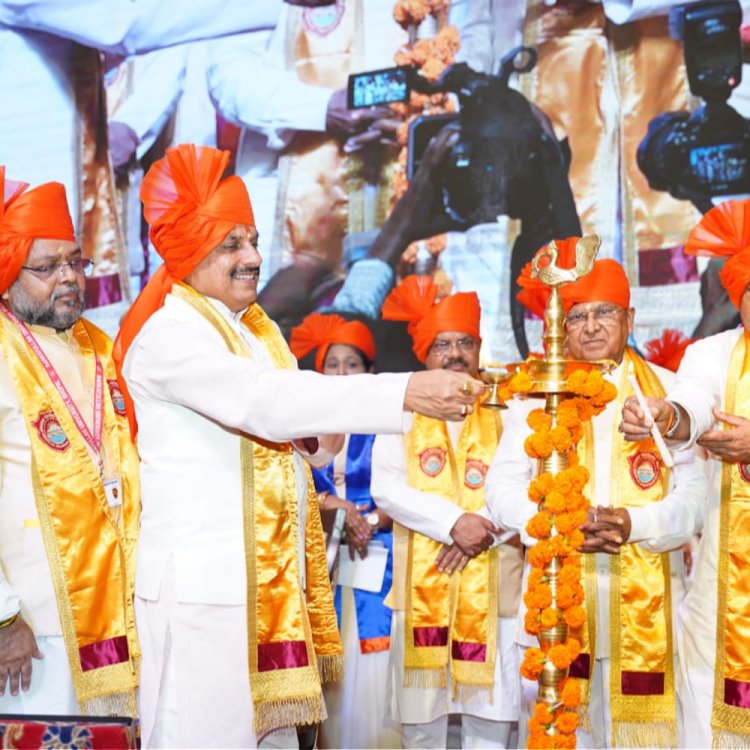 मुख्यमंत्री बोले, निशुल्क डिग्री देगा बरकतउल्ला विश्वविद्यालय:दीक्षांत समारोह में बोले राज्यपाल- सत्यं वद, मातृ देवो भव, पितृ देवो भव, आचार्य देवो भव को आचरण में उतारें छात्र