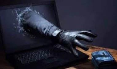 इंदौर : सोशल मीडिया पर नदीम ने विराट बन युवती से की दोस्ती,  हिंदू संगठनों ने नदीम को पकड़ा