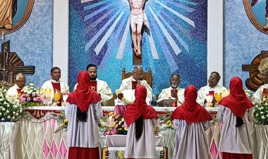 कैथोलिक बिशप सम्मेलन असम्पशन चर्च भोपाल में आयोजित:बाइबिल का 12 घंटे निरंतर पाठ कर दिया प्रेम, शांति और सद्भाव का सन्देश