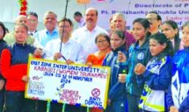 ट्रंप ने कैरोलिन लेविट को व्हाइट हाउस की प्रेस सचिव नामित किया