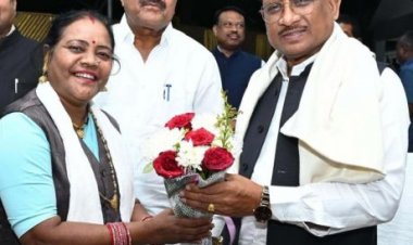 मुख्यमंत्री श्री साय को राज्य स्तरीय भव्य पंथी नृत्य प्रतियोगिता के लिए मिला न्योता, खाद्य मंत्री श्री बघेल के नेतृत्व में सतनामी समाज के प्रतिनिधिमण्डल ने मुख्यमंत्री से की मुलाकात, नवागढ़ में 19 से 21 दिसंबर तक होगी भव्य पंथी नृत्य प्रतियोगिता, देश के विभिन्न राज्यों के नर्तक दल लेंगे हिस्सा