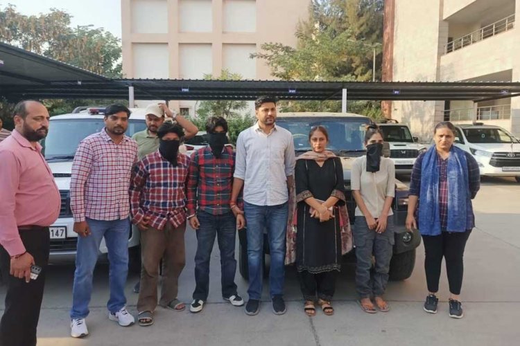 हाईवे पर सेक्स का लालच देकर लूट लेती थी सबकुछ, पकड़ी गई लुटेरी हसीना शमा खान