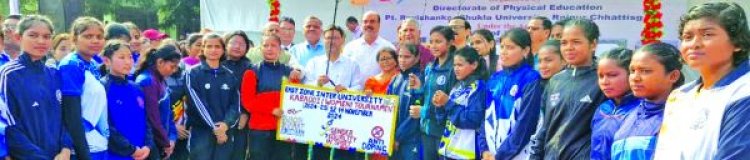 ट्रंप ने कैरोलिन लेविट को व्हाइट हाउस की प्रेस सचिव नामित किया