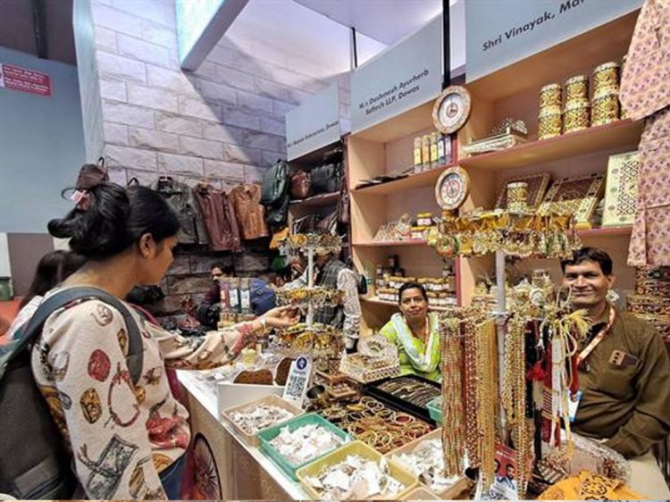 43वें आईआईटीएफ का मध्यप्रदेश मंडप बना प्रदेश के उद्यमियों, स्व-सहायता समूहों और शिल्पकारों का मंच