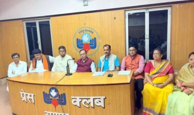 प्रदेश देवांगन समाज डॉक्टर ओमप्रकाश के साथ