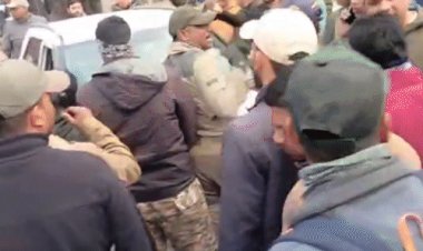 कान्हा पार्क में पर्यटकों ने जज को घेरे रखा:पुलिस ने 3 घंटे बाद छुड़ाया, वाहनों की जांच करने पहुंचे थे