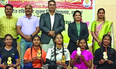 शा.दु.ब. महिला महाविद्यालय में अंतर महाविद्यालयीन योग स्पर्धा