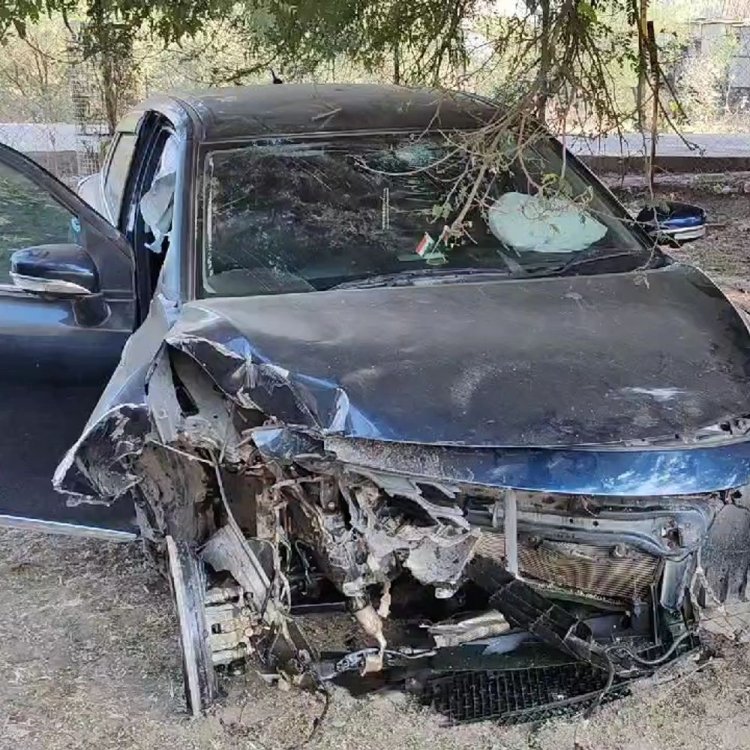 तीन अलग-अलग सड़क हादसे में शिक्षक समेत दो की मौत:​​​​​​​उदयपुरा में ट्रैक्टर-ट्रॉली ने बाइक को मारी टक्कर; बेगमगंज में अनियंत्रित कार डिवाइडर से टकराई