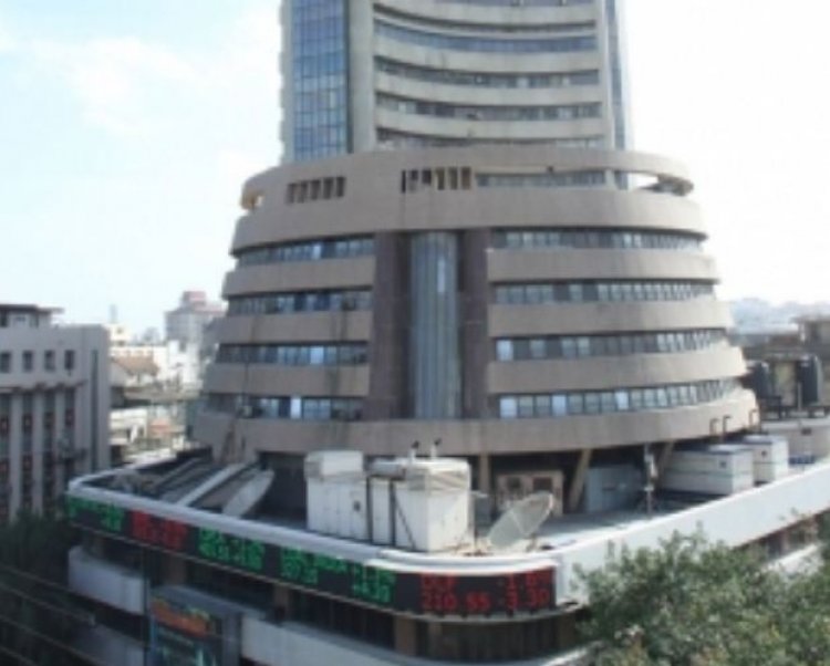 वैश्विक संकेतों का असर, सेंसेक्स 81,748 पर लाल निशान में बंद