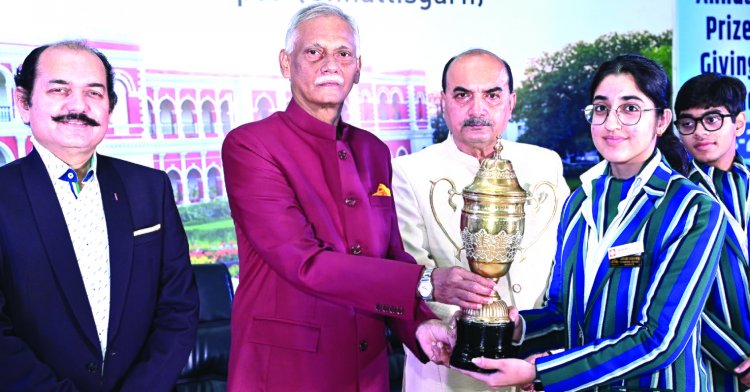 नावरा हाट बाजार में पुलिस ने साइबर जागरूकता अभियान चलाया:ग्रामीणों को ऑनलाइन फ्रॉड की जानकारी दी, बचाव के तरीके भी बताए