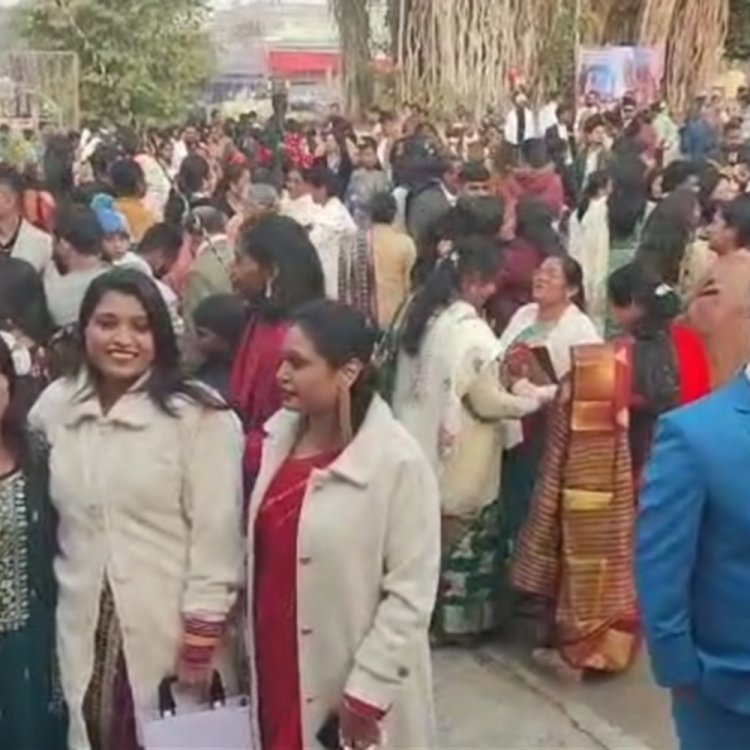 छिंदवाड़ा में हर्षोल्लास के साथ मनाया गया क्रिसमस पर्व:गिरजाघरों में हुई प्रार्थना सभा, विशप ने समाजजनों को दी यीशु के जन्मदिन की बधाई