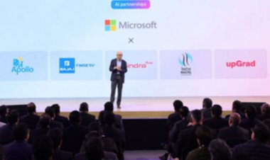 उज्जैन में चार फर्जी एडवाइजरी पर छापा:130 लोग हिरासत में; कॉल सेंटर से ठगी की वारदात, करोड़ों रुपए के ट्रांजैक्शन की संभावना