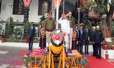 राज्यपाल पटेल ने गणतंत्र दिवस पर राजभवन में ध्वज फहराया