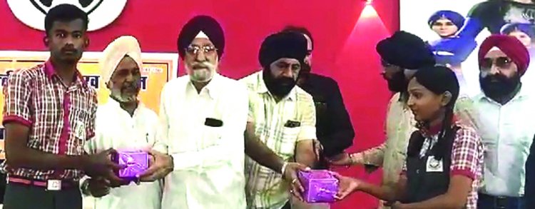 सिख समाज ने खालसा स्कूल से साइबर क्राइम जागरूकता अभियान किया शुरू