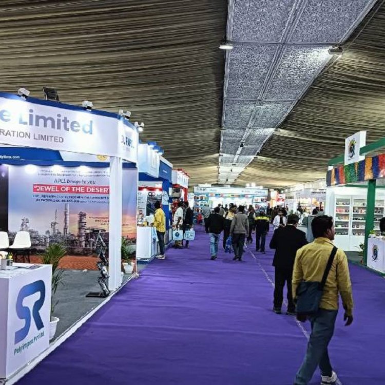 प्लास्टपैक 2025: चार से ज्यादा स्टॉल्स पर उद्योगों के अवसर:आर्टिफिशियल इंटेलिजेंस, रोबोटिक्स और लाइव मशीनों का डेमो; छात्रों के लिए जॉब फेयर भी