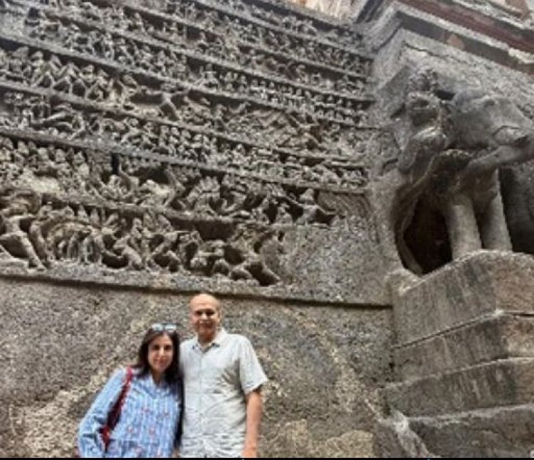 आशुतोष संग अजंता एलोरा की सैर करती नजर आईं फराह, बताया क्या है 20 रुपये के नोट से कनेक्शन
