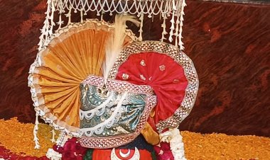 शिवरात्रि पर भोलेनाथ को चढ़ाया 6 तोले सोने का हार:गिन्नौरी संकट हरण मंदिर में राठौर समाज ने किया आयोजन