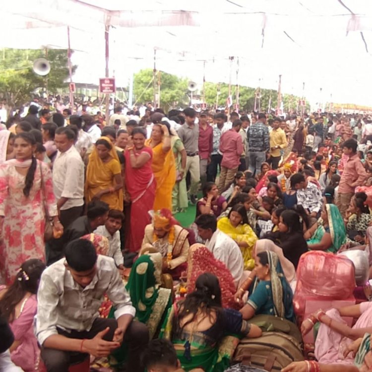 खरगोन में 201 जोड़े बने जीवनसाथी:बसंत पंचमी पर सामूहिक विवाह का आयोजन, समाज अध्यक्ष ने 5 बच्चे करने के लिए कहा