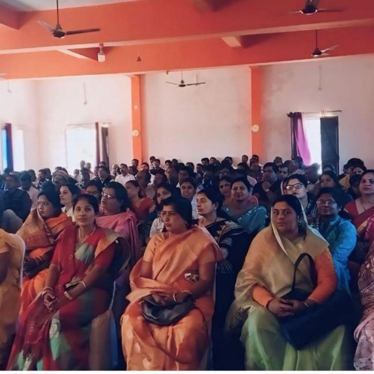 शिक्षक संघ का कर्तव्य बोध कार्यक्रम बैरसिया में संपन्न:छात्रों में राष्ट्रीय चेतना जगाएं, स्वामी विवेकानंद और नेताजी से प्रेरणा लें: निखिलेश माहेश्वरी