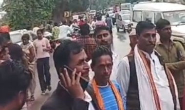 तहसील के सामने सड़क हादसे में बुजुर्ग की मौत:वकीलों ने शहडोल-रीवा मार्ग जाम लगाया, स्पीड ब्रेकर की मांग