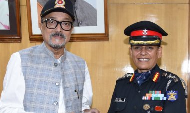 राज्यपाल श्री डेका से कर्नल सोबती ने सौजन्य भेंट की