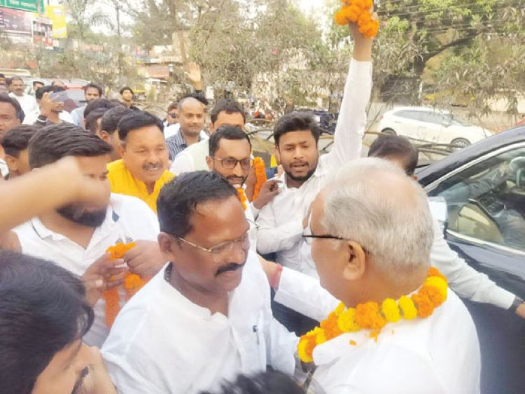 पूर्व सीएम भूपेश बघेल का अंबिकापुर में भव्य स्वागत