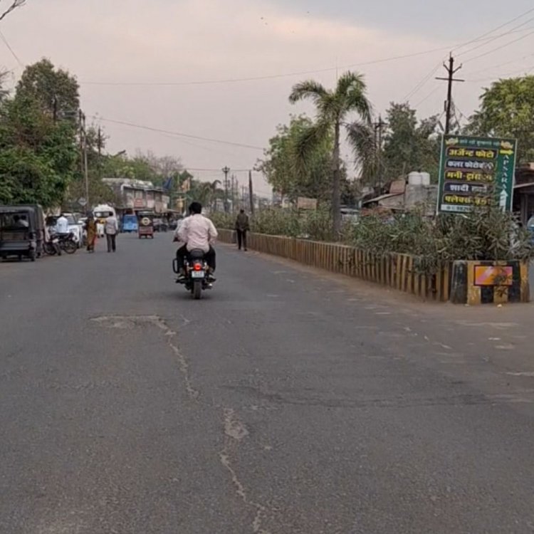 दमोह में 5 मिनट बूंदाबांदी, किसानों की चिंता बढ़ी:ठंडी हवाएं चलने से गर्मी से मिली राहत